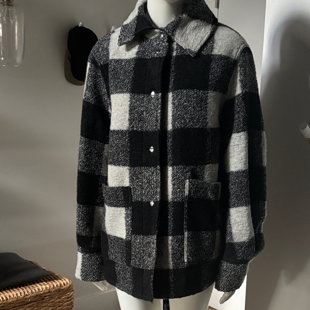 H&M Black and BeigePlaid Jacket